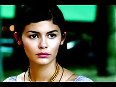 Cute teen ਨੇ ਆਪਣੇ ਤੰਗ twat ਨੂੰ ਸਲੈਮ ਕੀਤਾ