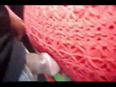 ਪਰੈਟੀ ਪਰਿਪੱਕ brunette ਪਤਨੀ ਕੁੱਕੜ ਚੂਸਦੇ ਫਿਰ ਇੱਕ tity wank ਅਤੇ cumshot, ਆਨੰਦ ਮਾਣੋ